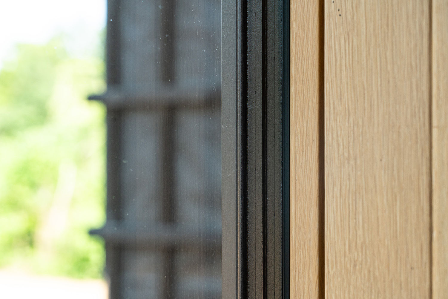 IM_reference_détails_manhay_matière bois-alu